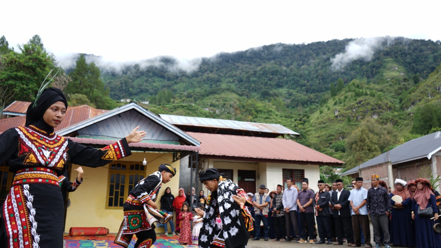 Festival Panen Kopi Gayo Dimulai, Ada Ritual Munirin Reje dan Lomba Perahu
