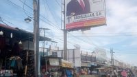 Alat Peraga Kampanye (APK) Partai Golkar masih terpasang di Kecamatan Grong-grong jalan nasional Banda Aceh Medan, Sabtu (18/11/2023) Foto Harmadi.