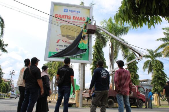 Panwaslih Lhokseumawe Tertibkan 812  Alat Peraga Kampanye