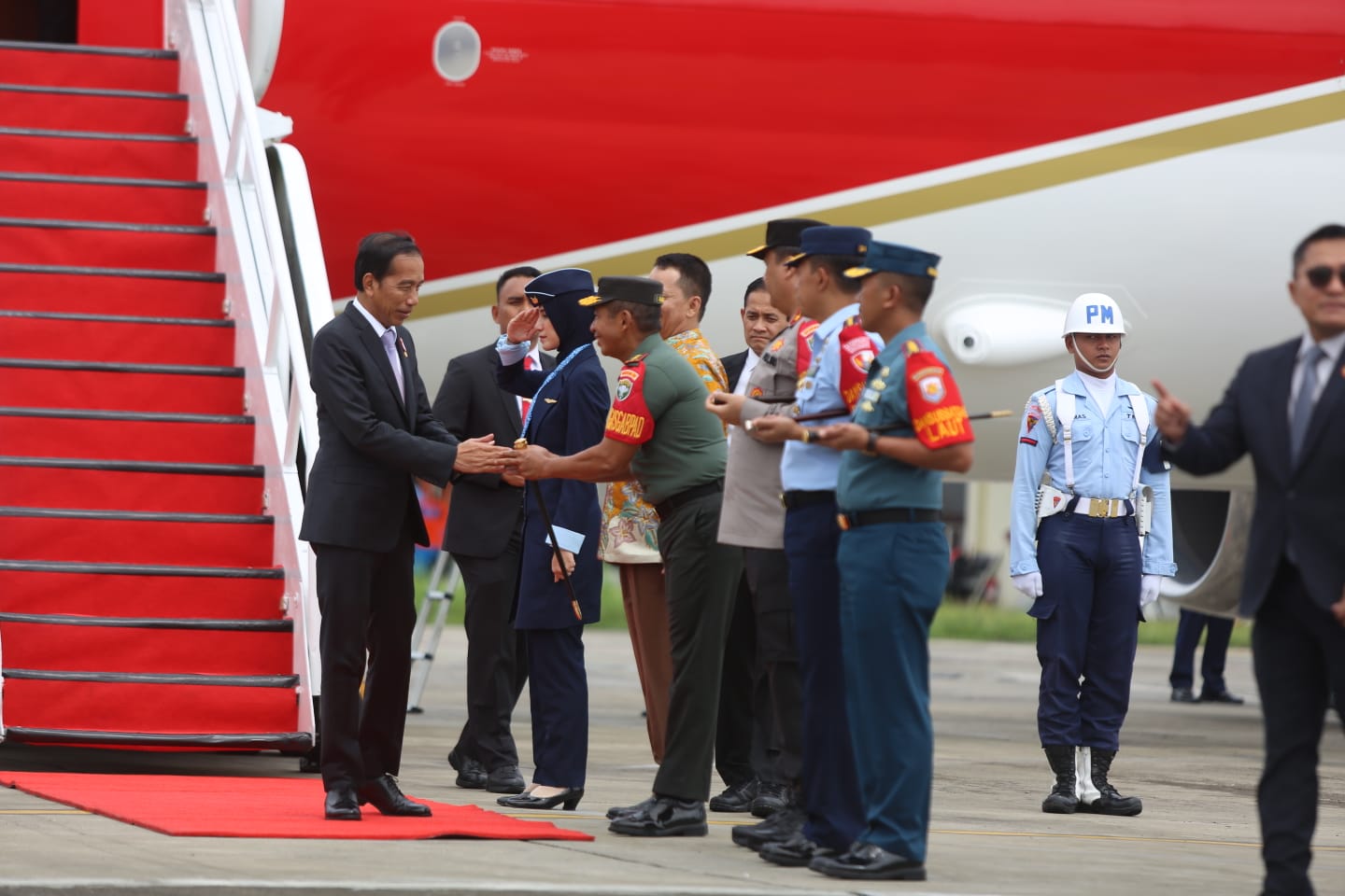 Pangdam Iskandar Muda, Mayjen TNI Novi Helmy Prasetya, S.I.P, M.I.P, Sambut Kedatangan Presiden RI Joko Widodo di Bandara Sultan Iskandar Muda, Aceh