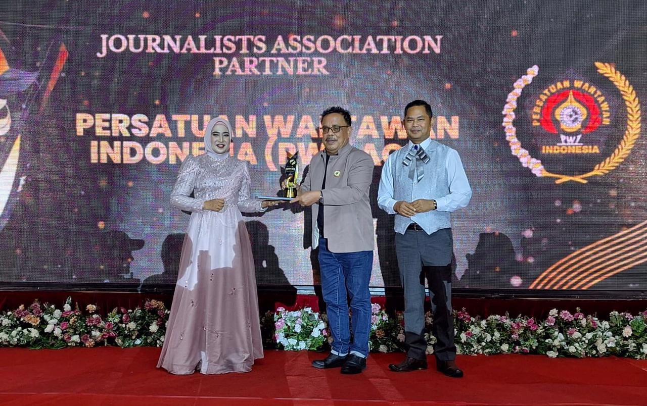 PWI Aceh Terima ‘Hermes Award’ sebagai Journalist Assosiation Partner