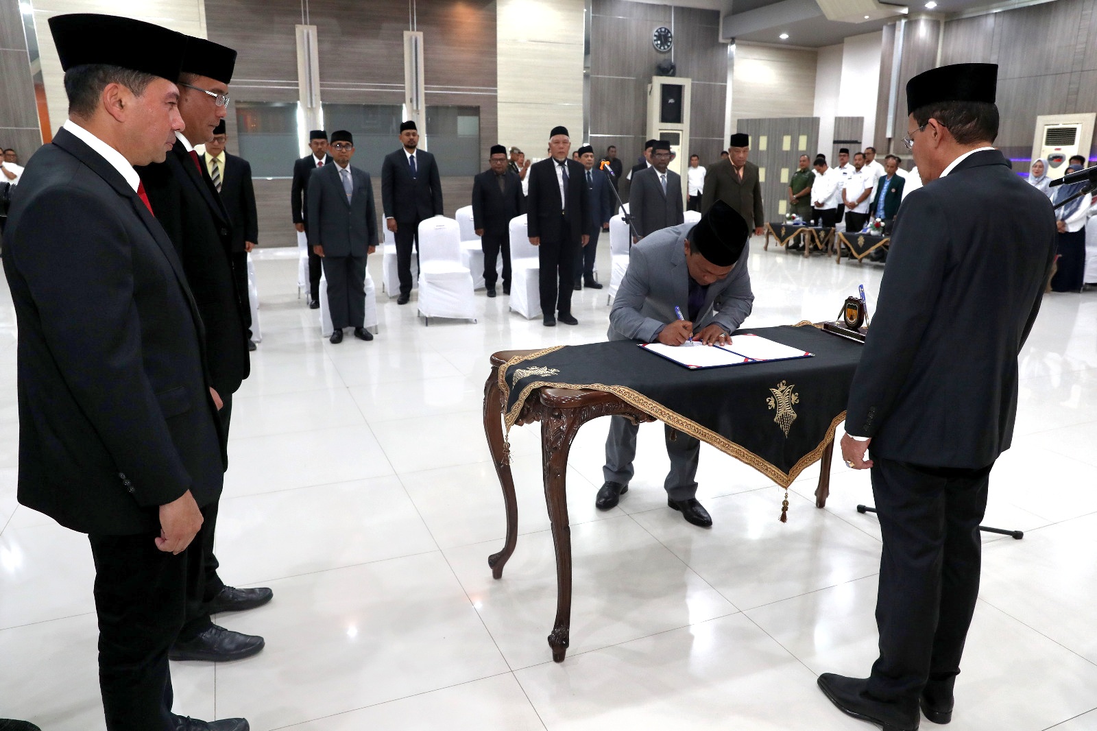 Pj Wali Kota Banda Aceh Lantik 12 Pejabat Eselon II