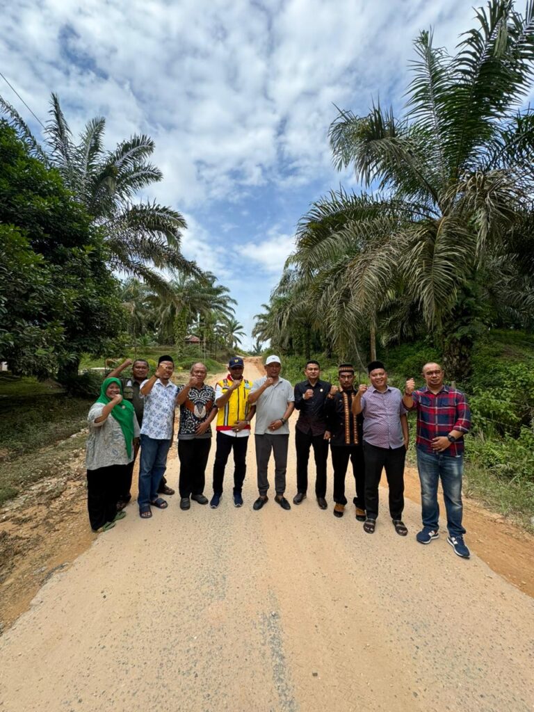 Rusak Parah, Irmawan dan Tim BPJN Aceh Tinjau Jalan Handel Singkohor Singkil