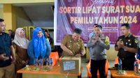 PJ. BUPATI ASRA BUKA KEGIATAN SORTIR LIPAT SURAT SUARA,Lima Tahun Kedepan 