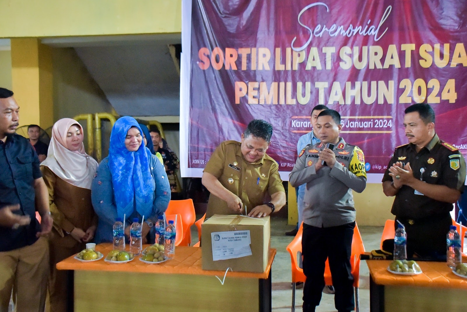 PJ. BUPATI ASRA BUKA KEGIATAN SORTIR LIPAT SURAT SUARA,Lima Tahun Kedepan 