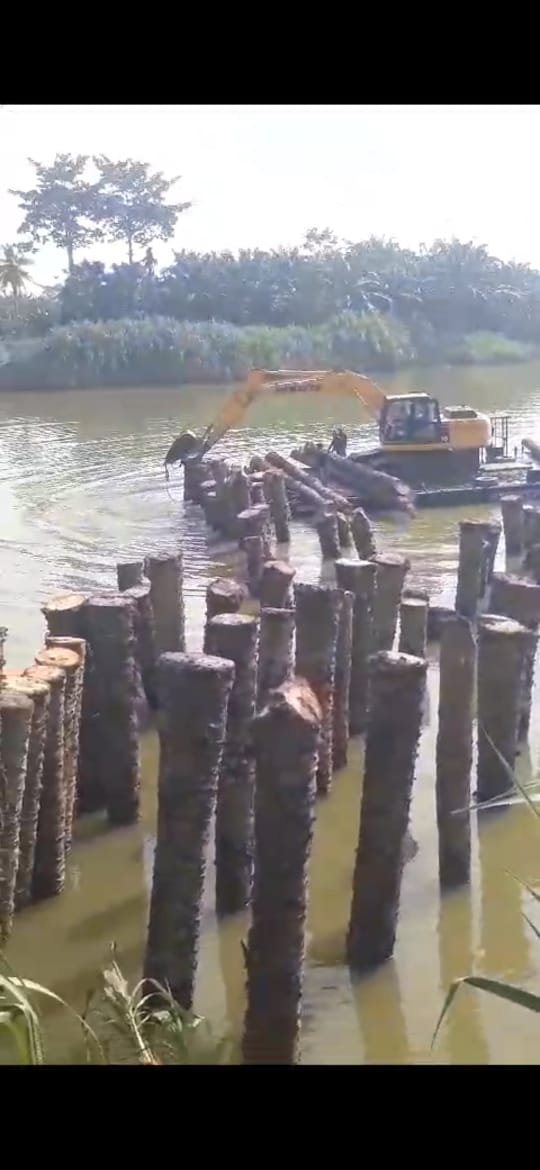 Sheet Pile Pekan Seruway Terancam Roboh, Ini Yang Dilakukan Pj Bupati Asra*