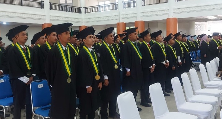 Perguruan Tinggi Al  Wasliyah Wisuda 130 Sarjana