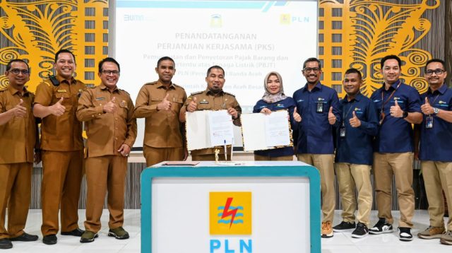 Pj Bupati Aceh Besar Teken MoU PBJT dengan PLN UP3