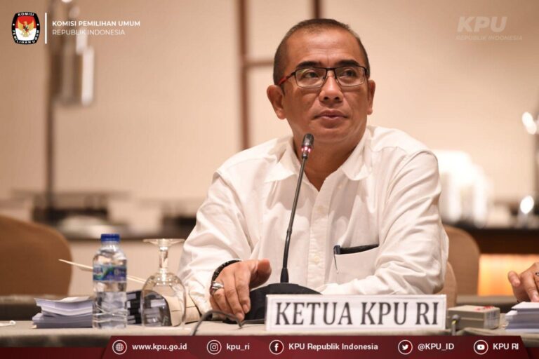 Kesalahan Input Sirekap Bikin Resah, Minta Maaf KPU Tidak Selesaikan Masalah