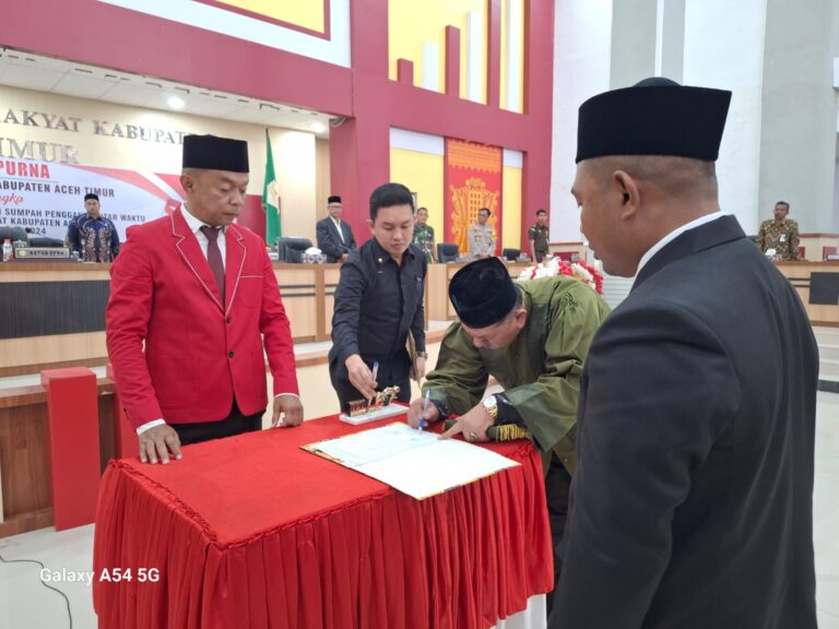 DPRK Aceh Timur Resmi Lantik Salman Sebagai Anggota DPRK