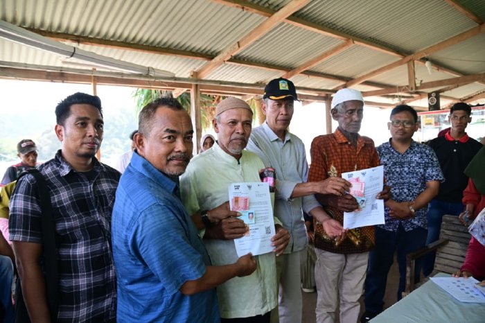 Pemerintah Antarkan Bantuan untuk Warga Pulo Aceh