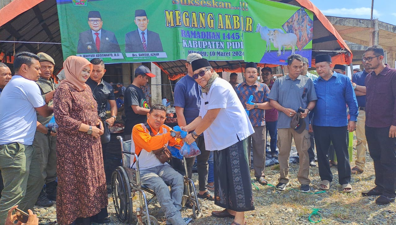 Menyongsong Bulan Suci Ramadan Lima Ton Daging Sapi “Meugang Raya” Dibagikan Kepada Fakir Miskin