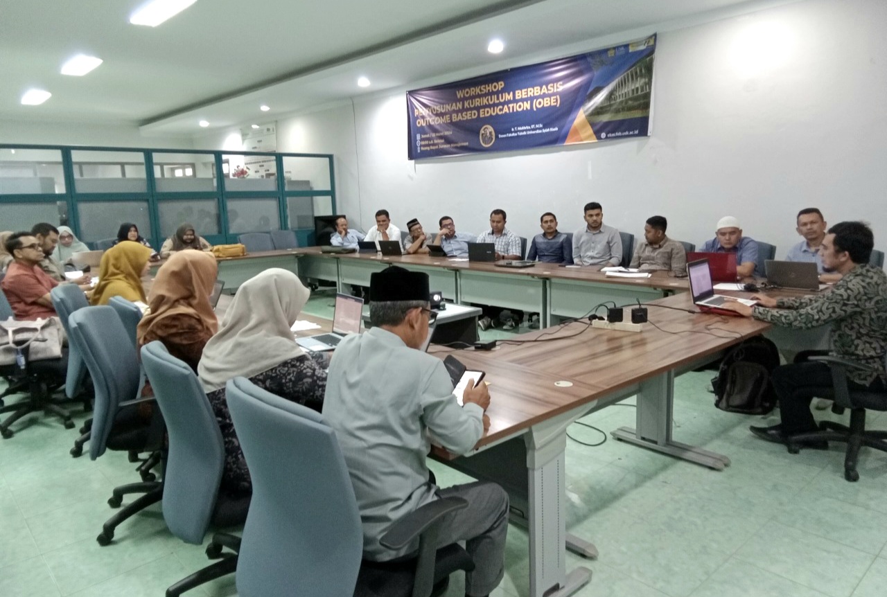 Workshop Penyusunan Kurikulum Berbasis OBE, Prodi Manajemen FEB USK Adakan