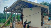 Rehab RTLH Kodim 0117/Aceh Tamiang Masuki Tahap Pemasangan Dinding Rumah