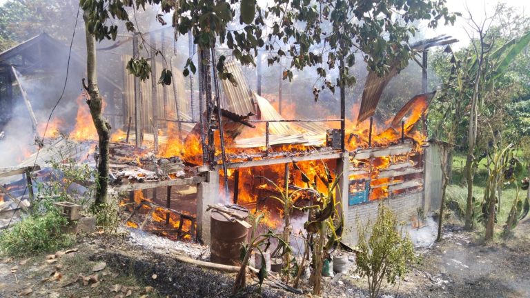 Ludes Terbakar Sebuah Rumah Kayu Milik Warga Kecamatan Ingin Jaya