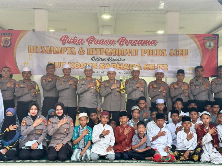 Ditsamapta dan Ditpamobvit Polda Aceh Gelar Buka Puasa Bersama Di Dayah Mini