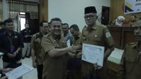 PJ,Bupati Aceh Tamiang Drs Asra Minta Blokir Rekening Kampung Tdk Taat pajak