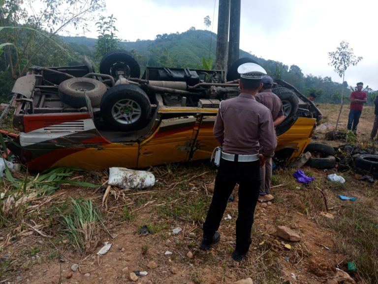 Empat Penumpang Luka-Luka, Minibus Kecelakaan di Bener Meriah