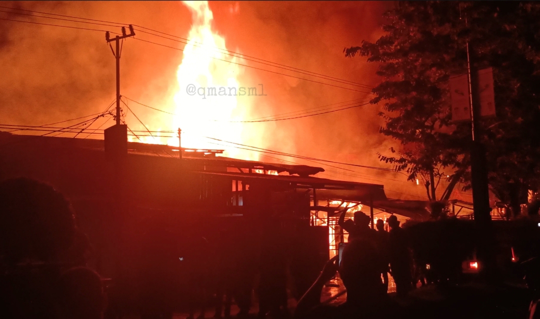 BREAKING NEWS: Sebuah Ruko di Simeulue Dilalap Si Jago Merah 