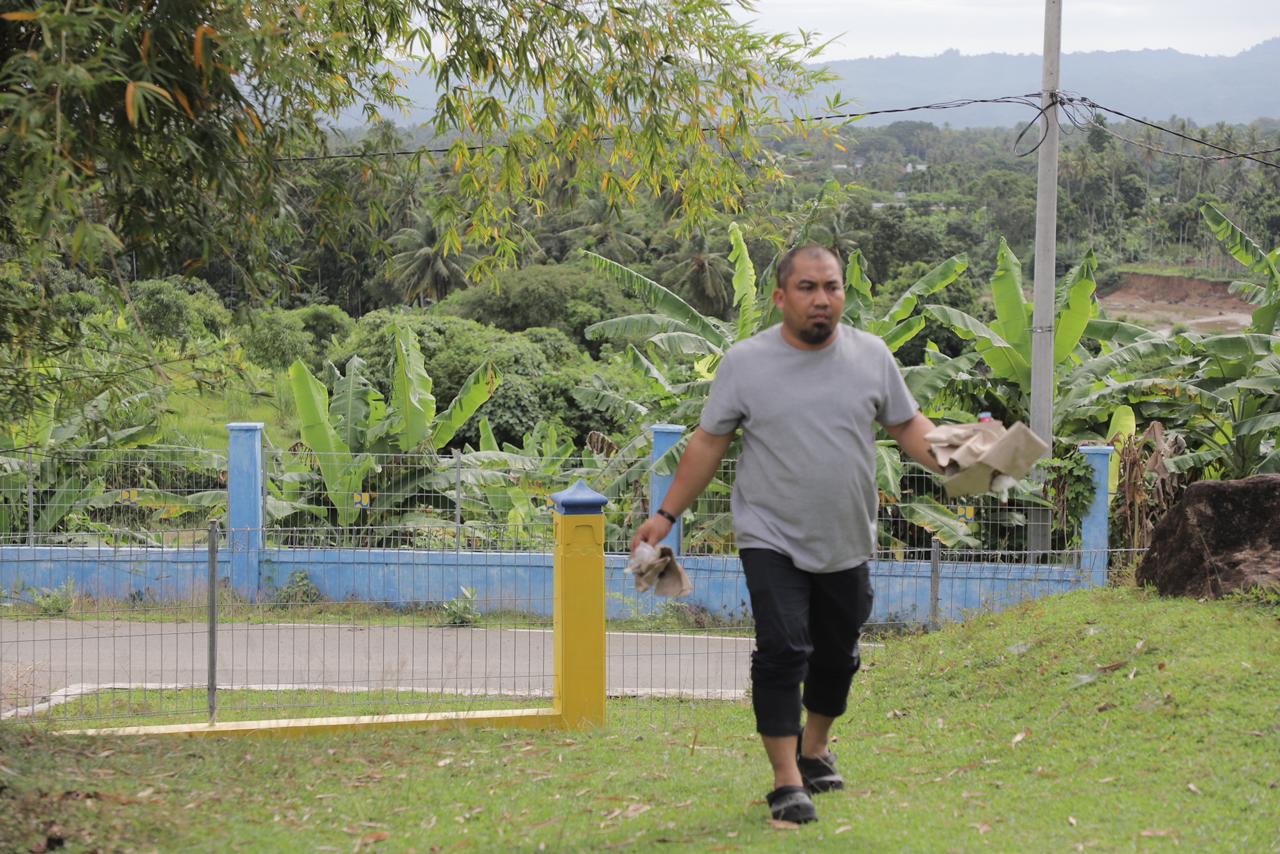 Bersama Danlanud SIM, Pj Bupati Aceh Besar Gelar Aksi Satu Jam Pungut Sampah Bersihkan Venue PON XXI di Waduk Keuliling