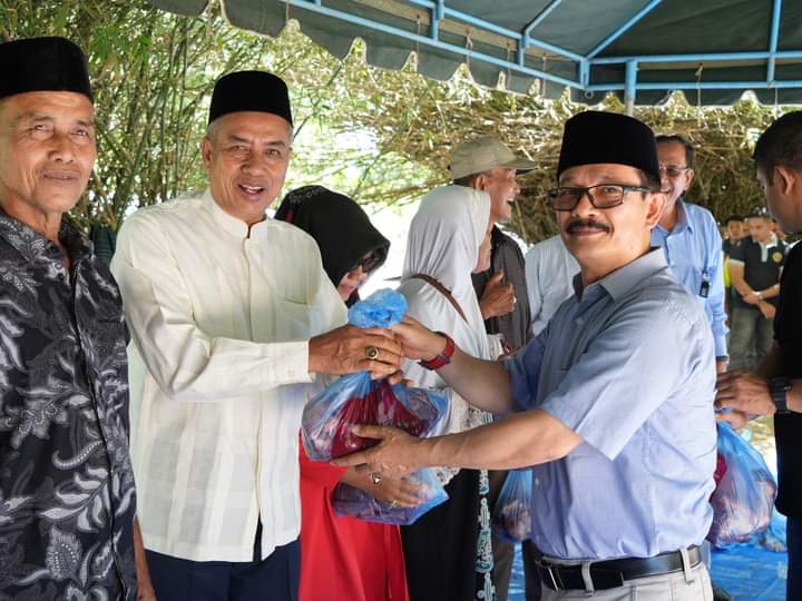 Kembali Salurkan Ratusan Paket Daging Qurban Pada Hari Raya Idul Adha Tahun Ini, Kantor Wilayah Kemenkumham Aceh