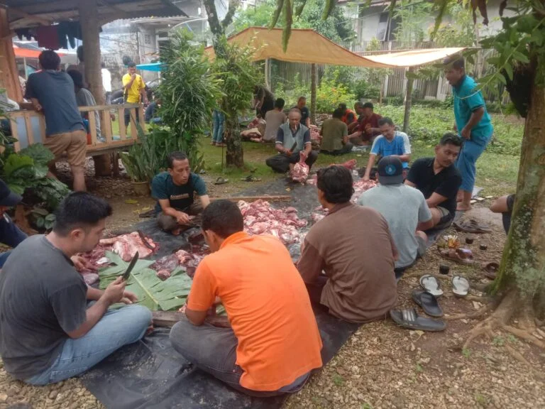 Warga Lhok Keutapang Lorong 1, 2 dan 3 Potong Qurban, Idul Adha 1445 H