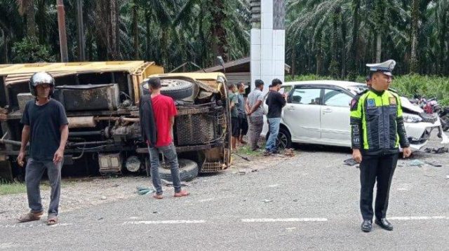 Warga Aceh Selatan Meninggal Dalam Kecelakaan Mobil