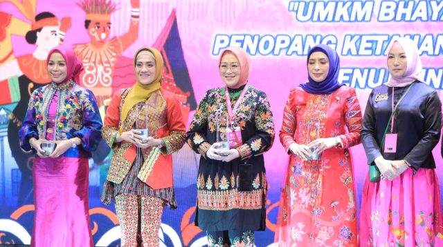 Bhayangkari Daerah Aceh Juara Tiga Stand Terbaik Bazar KBN 2024