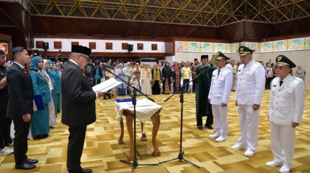 PJ Gubernur Lantik Tiga Penjabat Bupati dan Walikota