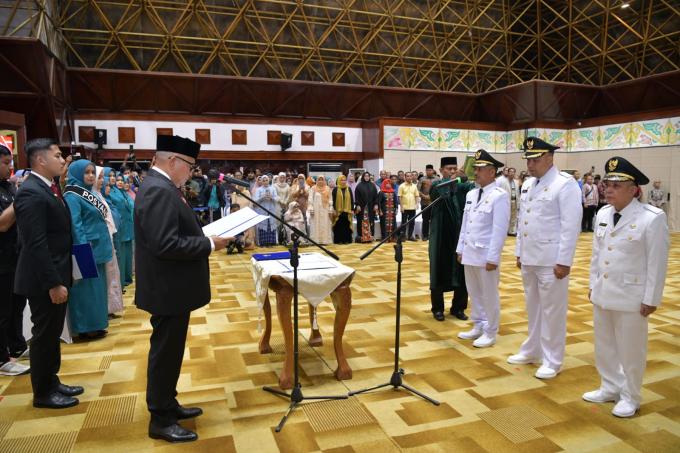 PJ Gubernur Lantik Tiga Penjabat Bupati dan Walikota