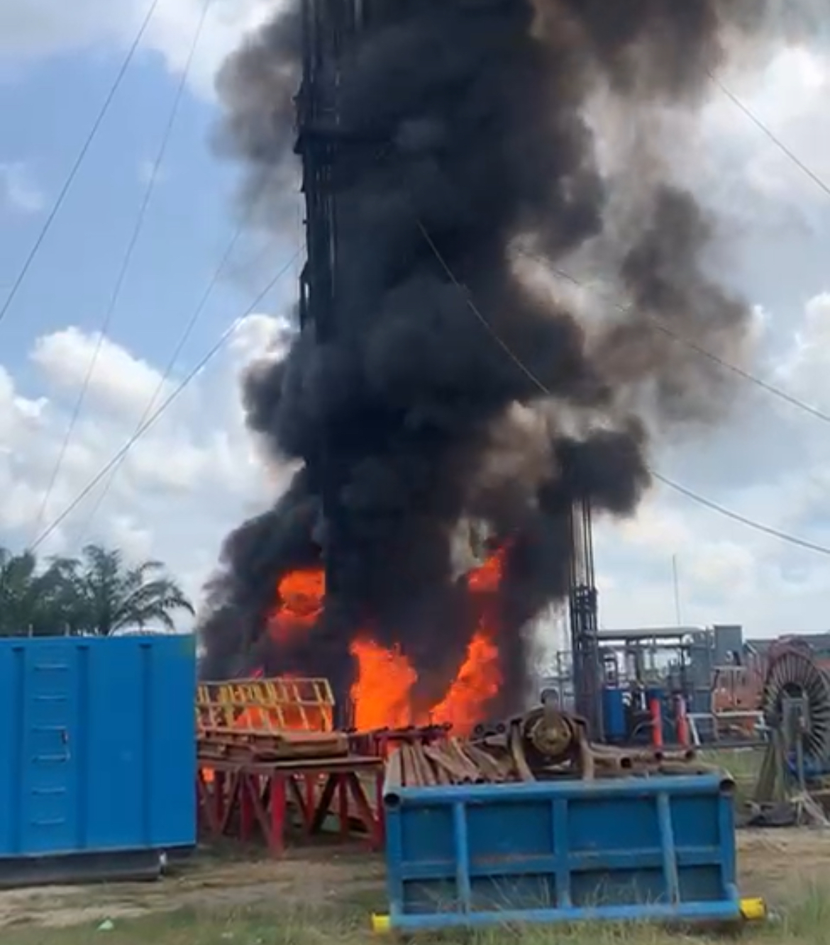 Ledakan Hebat di Rig APS Bukit Nenas