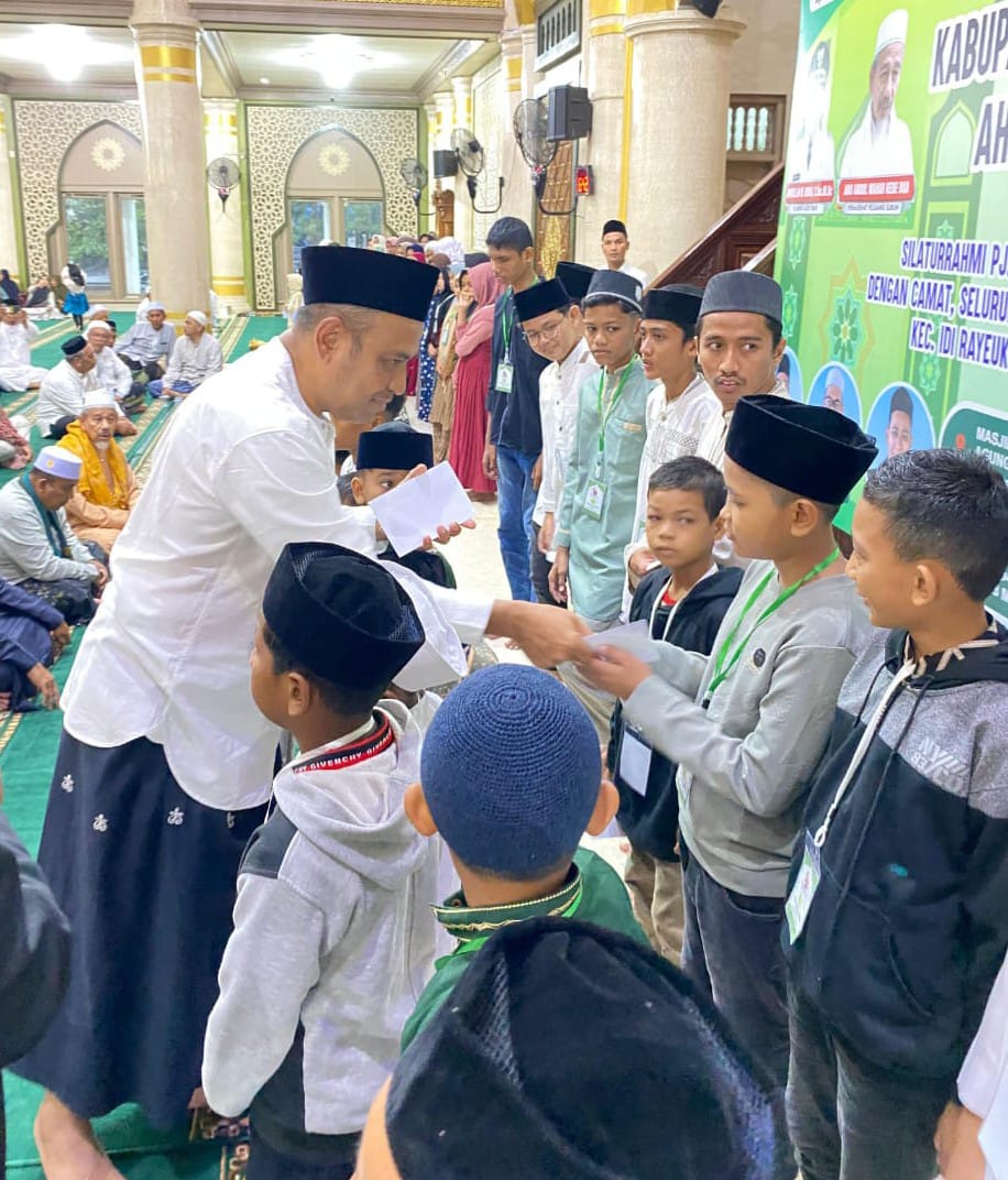 Pj Bupati Aceh Timur Santuni Anak Yatim