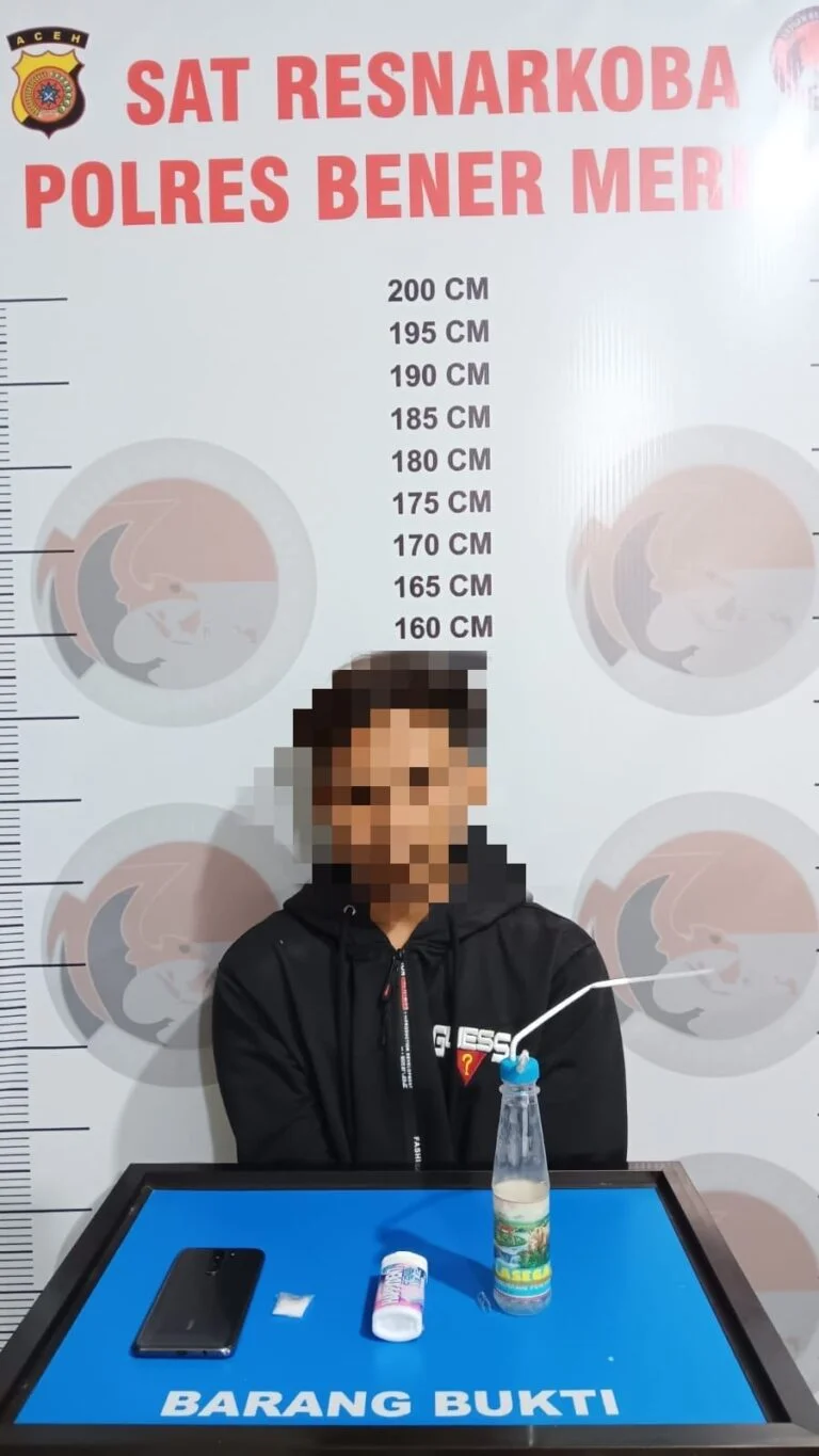 Pria di Kecamatan Bandar Sedang Nyabu Di Grebek Polisi