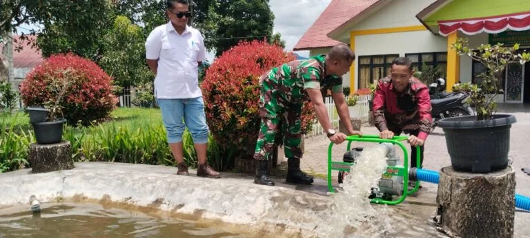 TNI Bersama Dinas Pertanian dan Pangan Uji Kelayakan Pompa Air