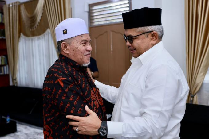 Pj Gubernur Kunjungi Kediaman Ulama Karismatik Aceh