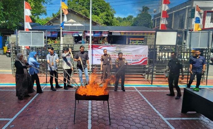 Kejaksaan Negeri Sabang Musnahkan Barang Bukti Narkoba