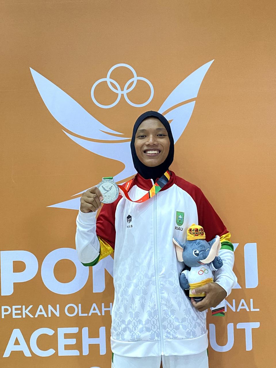 Mahasiswi STIE Syariah Bengkalis Raih Juara 2