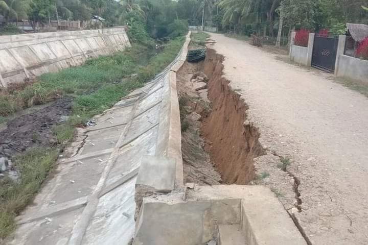 Tanggul Irigasi Baru Dibangun Amblas