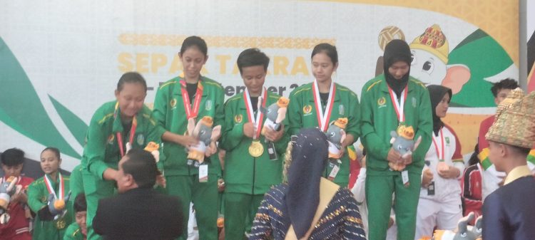 PON XXI, Jawa Timur Meraih Emas Di Grand Final Sepak Takraw