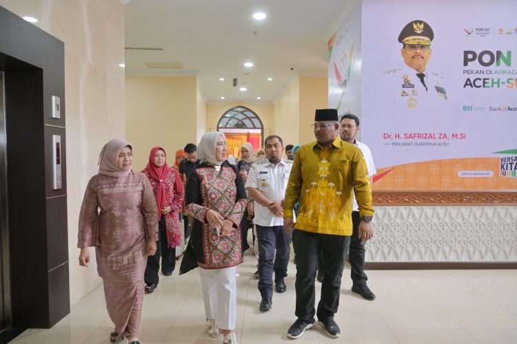 Pj Safrizal dan Istri Antar Kepulangan Ketum TP PKK