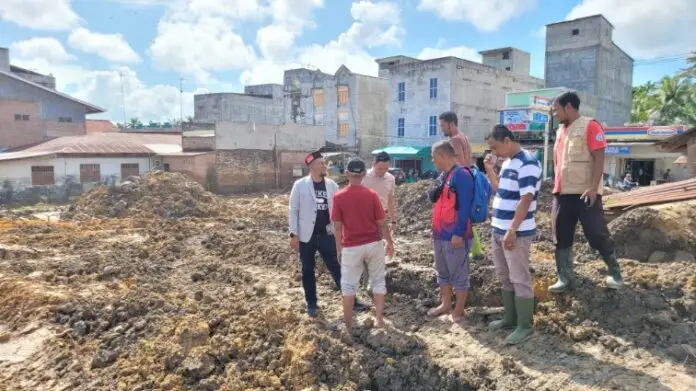 Syech Fadhil Kunjungi Lokasi Tanggul Jebol di Seruway