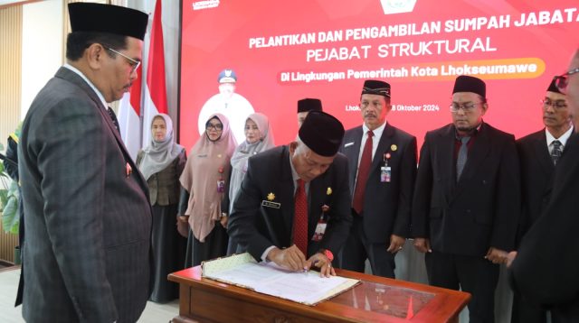 Pj Wali Kota Lhokseumawe Lantik 9 Pejabat Administrator dan Tekankan Inovasi untuk Tingkatkan Kinerja Baik