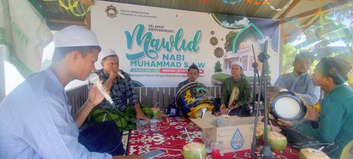 Dimeriahkan Nasyid, Warga Dusun Komes Kenduri Maulid