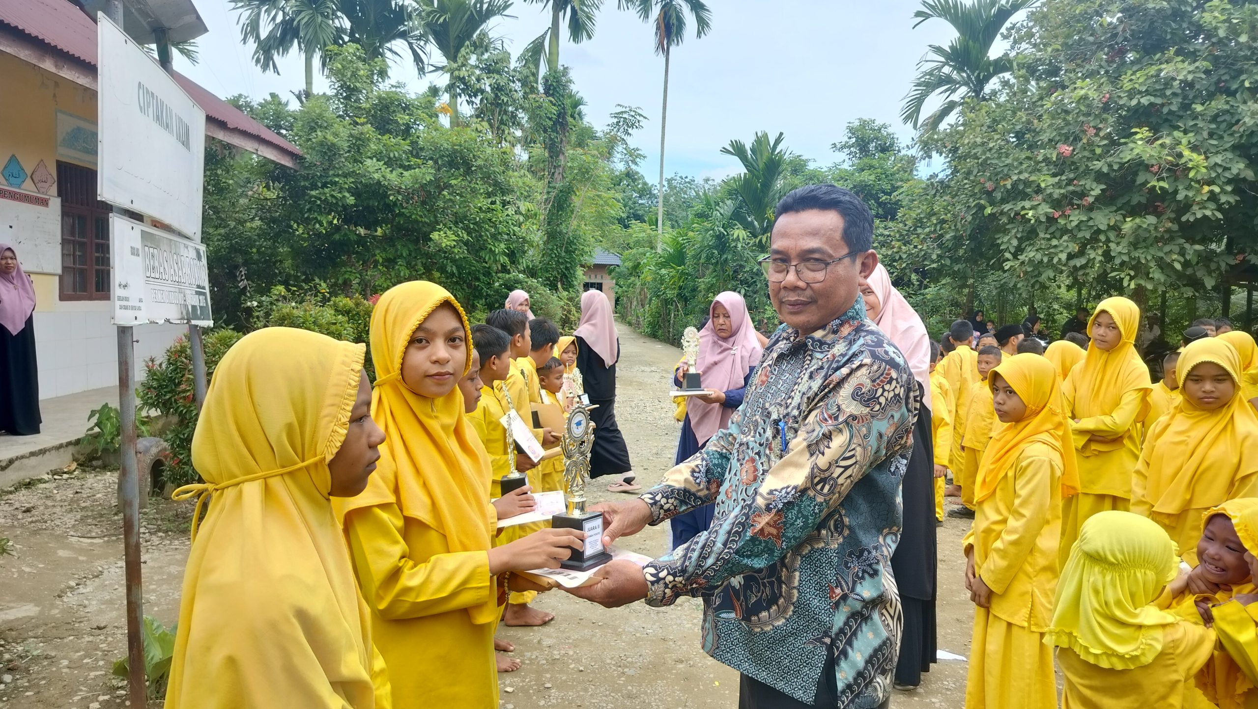 Sekolah SD Negeri Pantai Perlak adakan Perlombaan Literasi Agama 