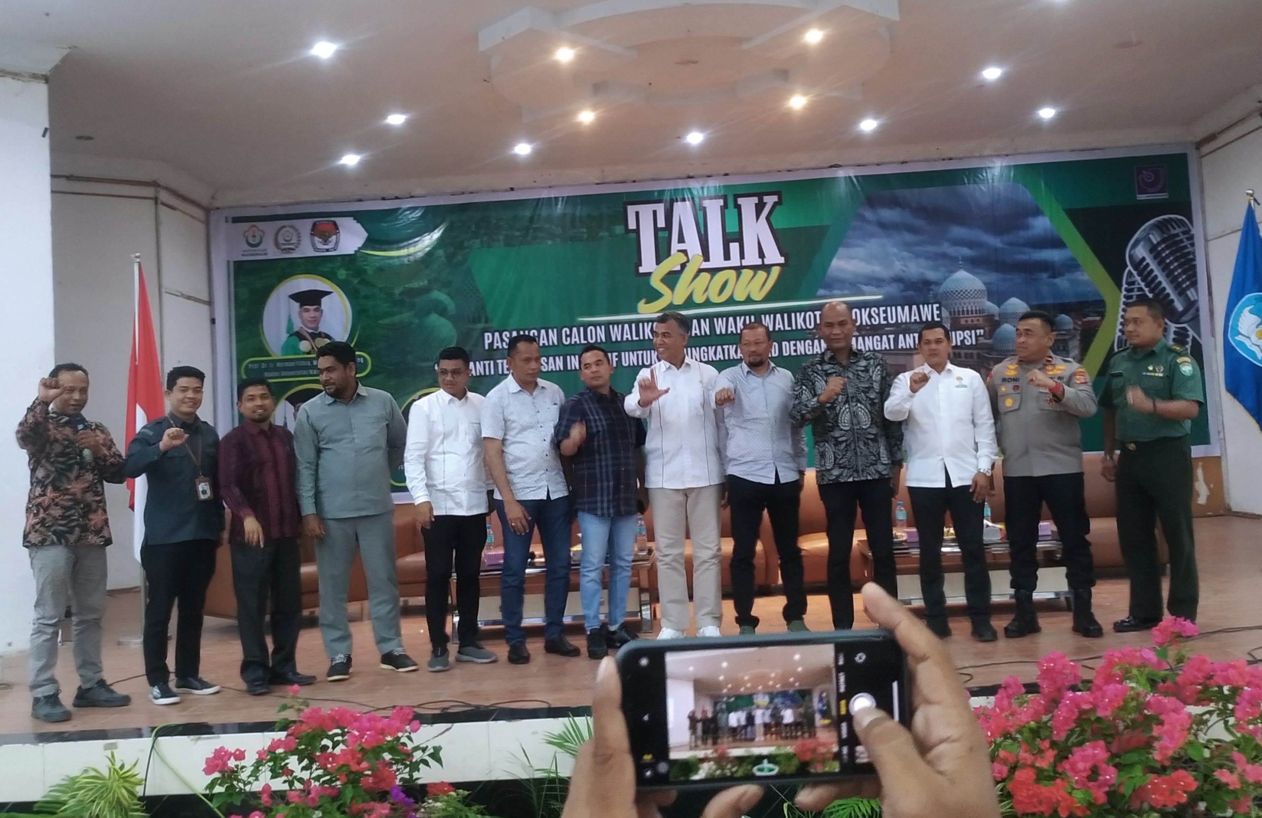 Talk Show Paslon Walikota Lhokseumawe Seru, Sayuti-Husaini Lebih Unggul Paparkan Gagasan Inovatif