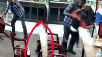 Viral! Pria Dewasa Tendang Bocah di Sabang, Terekam CCTV