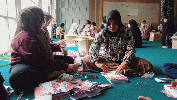 KIP Banda Aceh Temukan Puluhan Surat Suara Pilkada Rusak