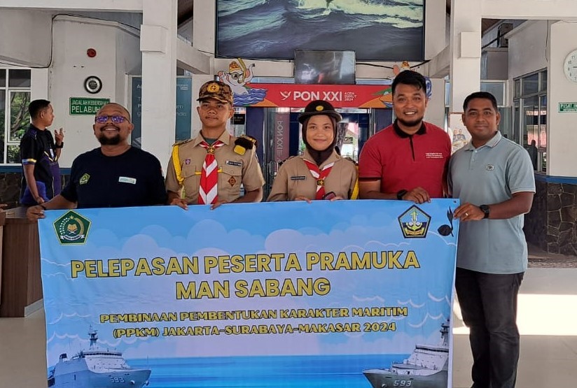 2 Siswa MAN Sabang Ikuti PPKM Saka Bahari TNI AL