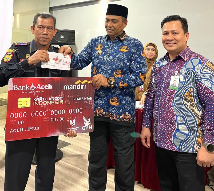 Bank Aceh Cabang Idi Lalukan Sosialiasasi dan Penyerahan KKPD Kepada Pemkab Aceh Timur