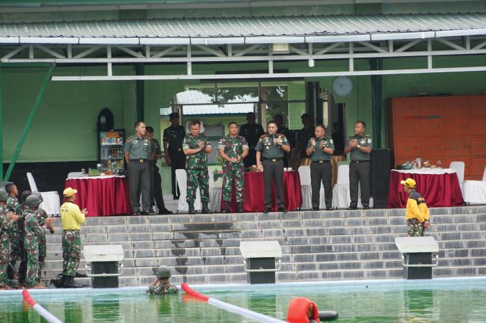 Pangdam IM Tinjau Perlombaan Renang Militer Antar Satuan